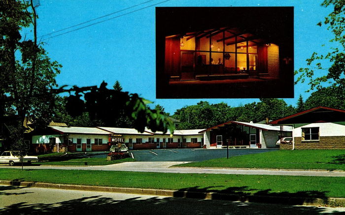 Ventura Motel - Postcard